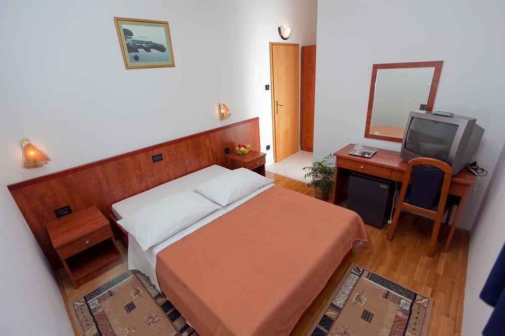 Villa Vinka Tučepi Exterior foto