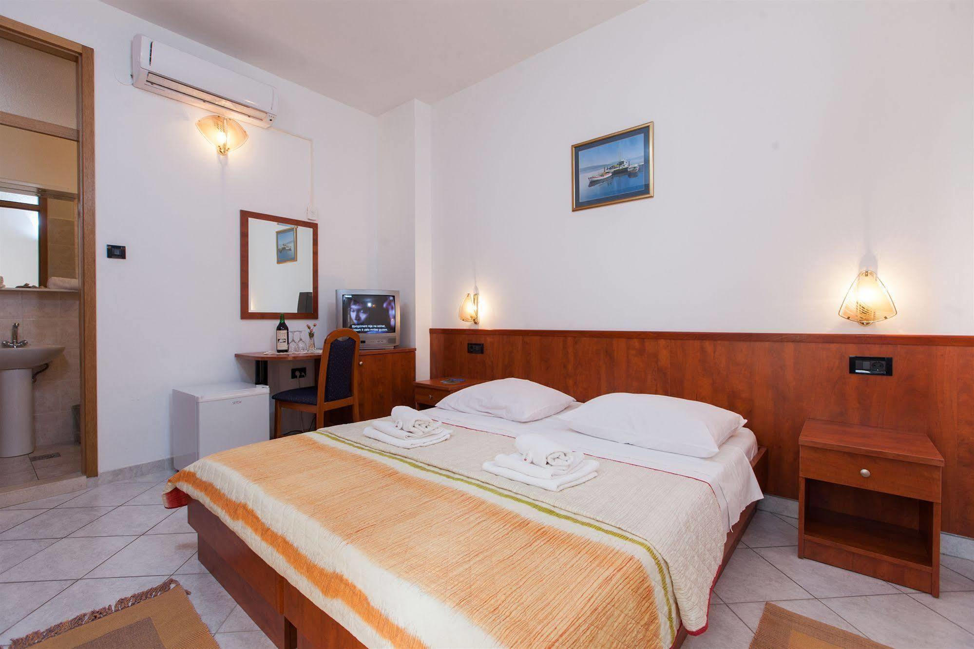 Villa Vinka Tučepi Exterior foto