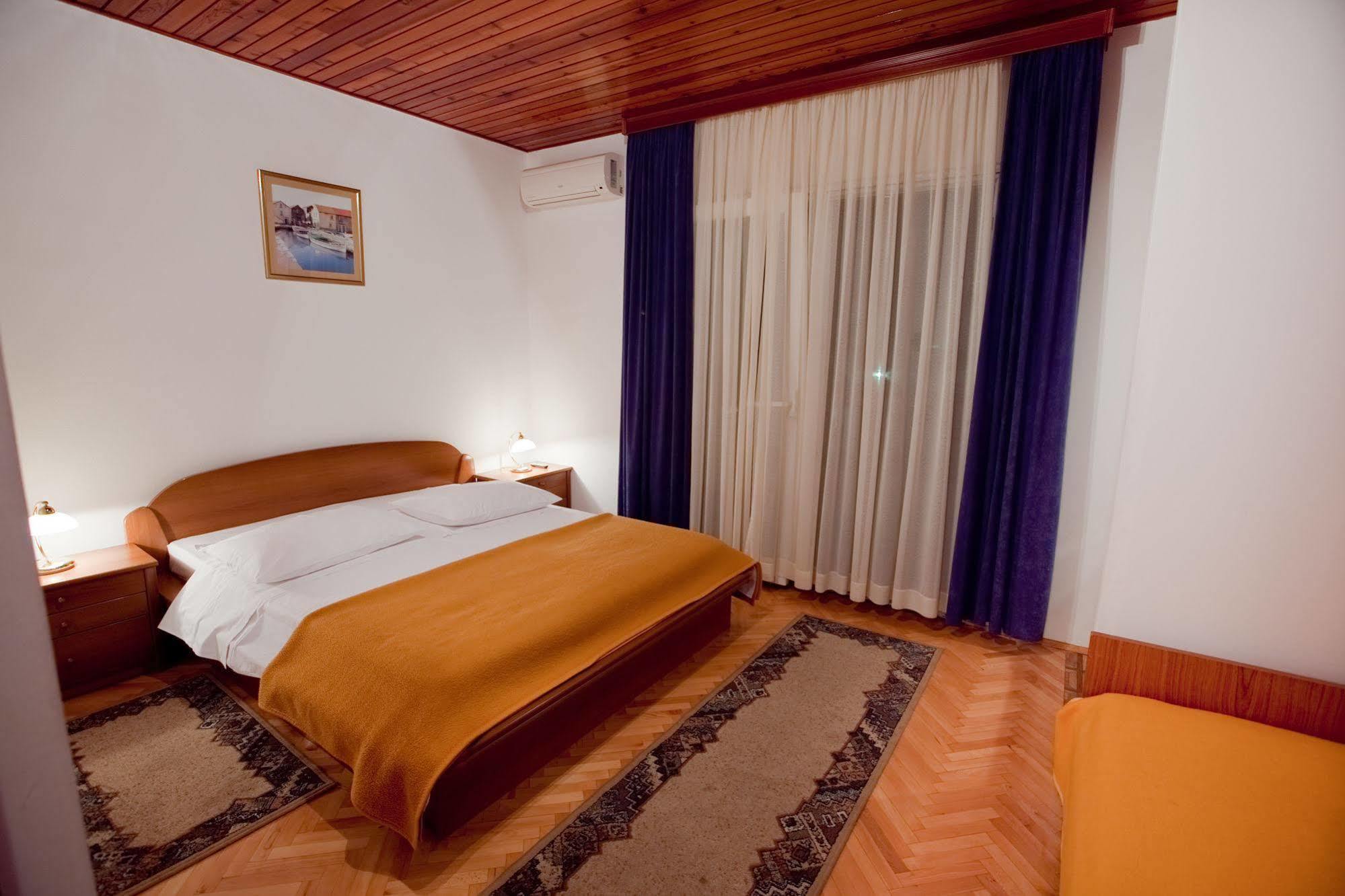 Villa Vinka Tučepi Exterior foto