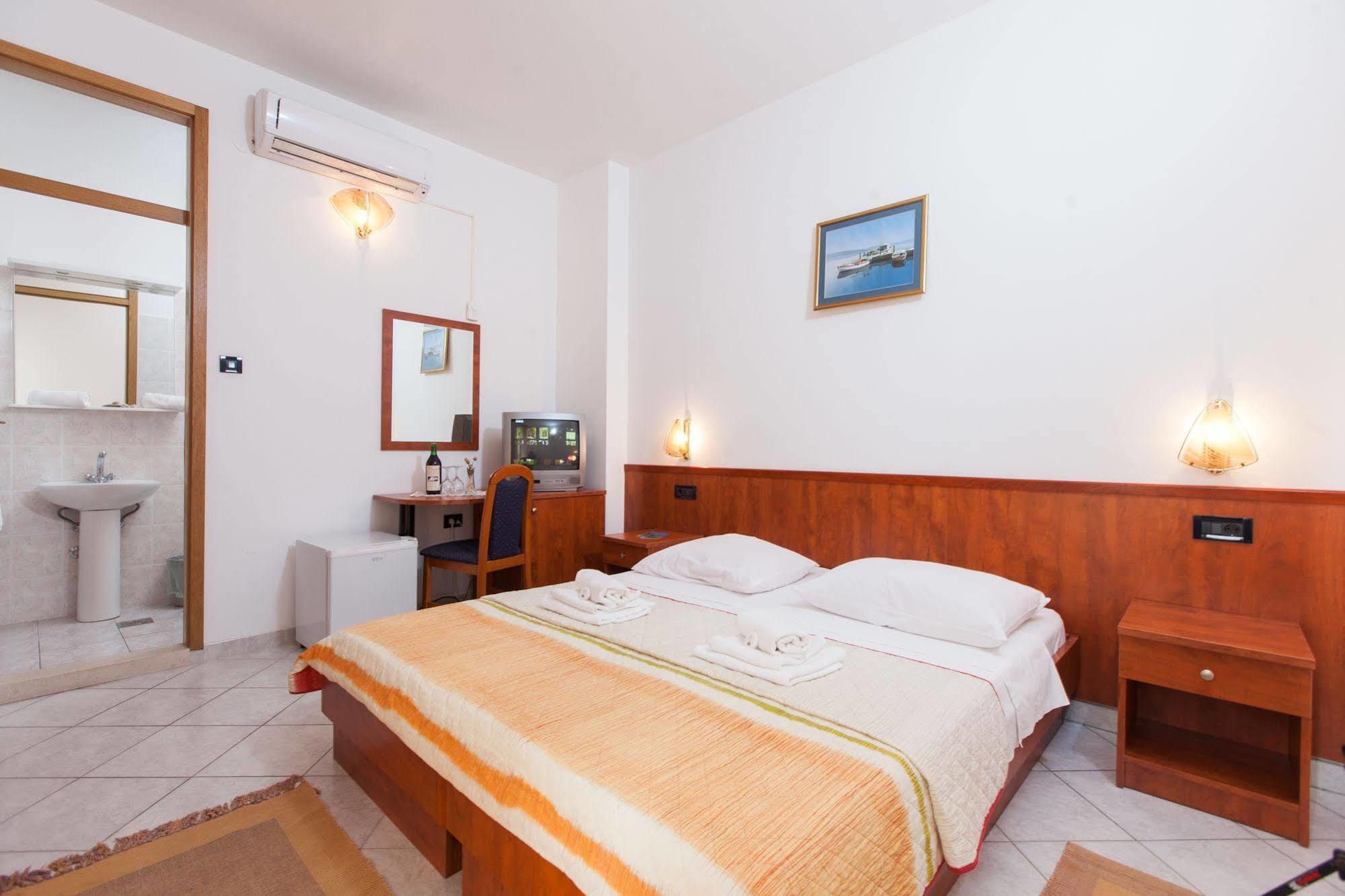 Villa Vinka Tučepi Exterior foto
